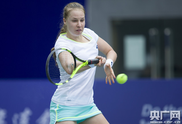 的脚步日益 的脚步日益